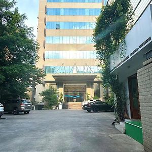 Nha Khach Huong Sen